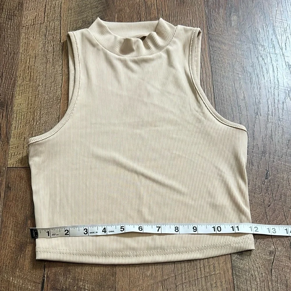 SHEIN Sleeveless Ribbed Cream Top - Picture 4 of 5